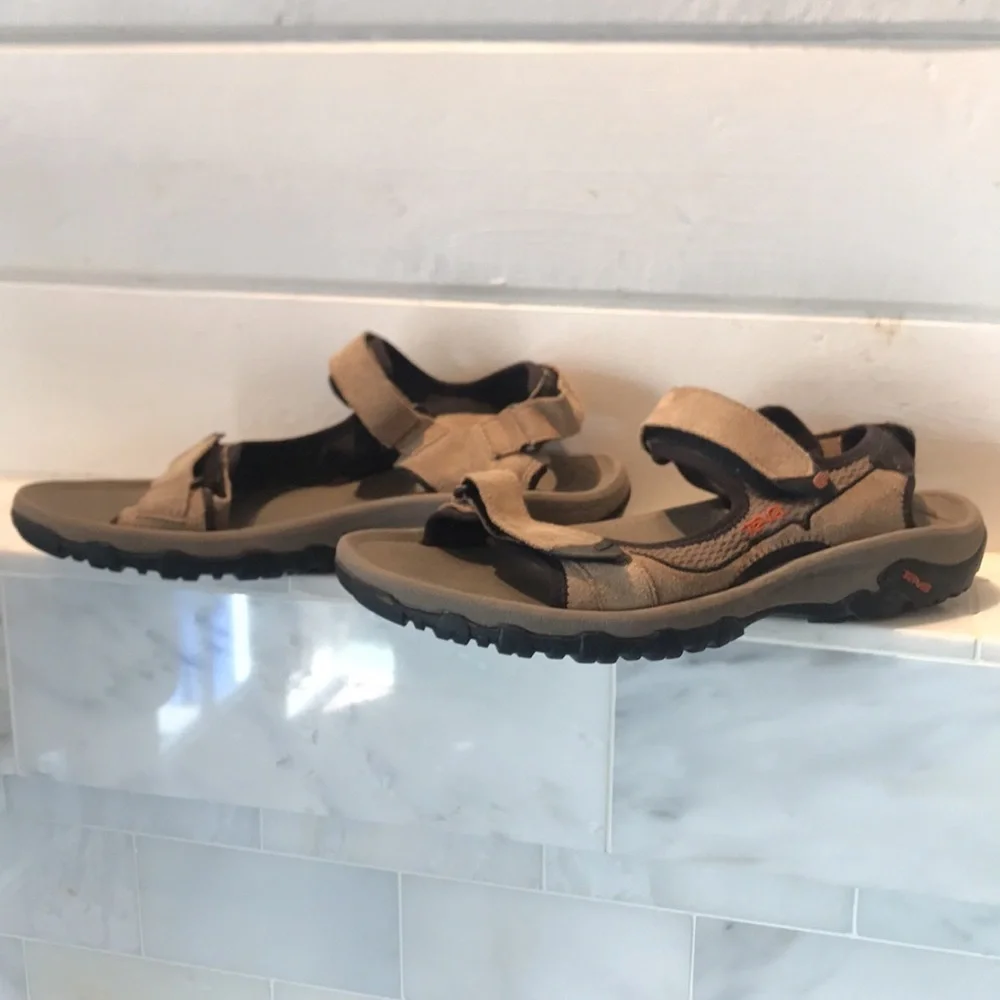 Teva 4290 Taupe Hiking Sandals 9 EUC